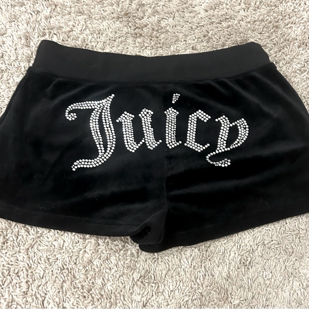 Black Juicy Couture shorts